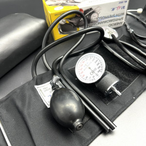 Професионален механичен апарат за кръвно налягане